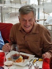 Bruno freut sich sooo auf's Essen.