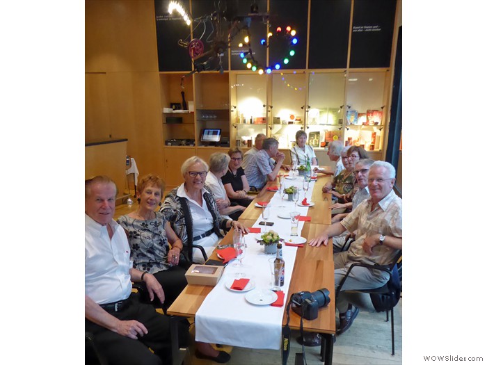 Im Chez Jeannot wird ein Apro serviert, gesponsert von Ilonka & Enrico, vielen Dank!