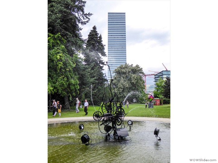 Der Tinguely-Brunnen zeigt das Ziel...